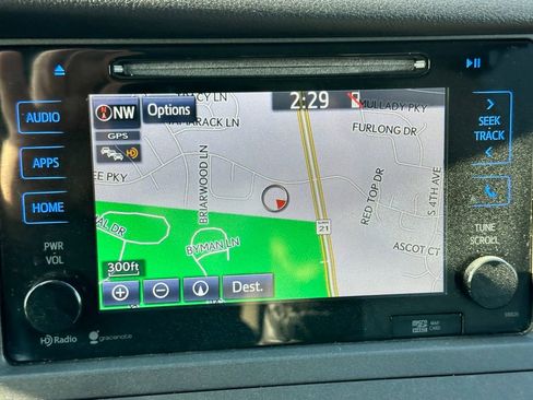 Used 2015 Toyota Sienna XLE Premium image 25