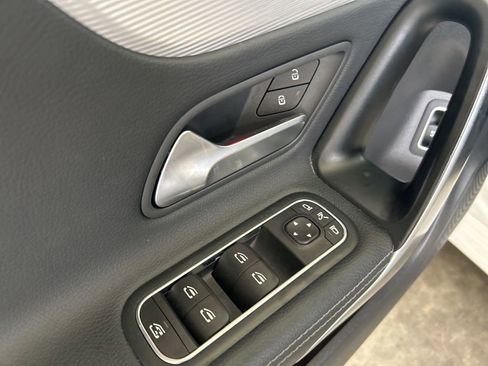 Used 2020 Mercedes-Benz CLA 250 CLA 250 image 37