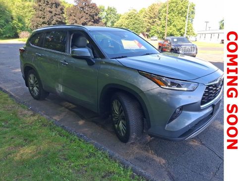 Used 2021 Toyota Highlander Platinum AWD/4WD image 4
