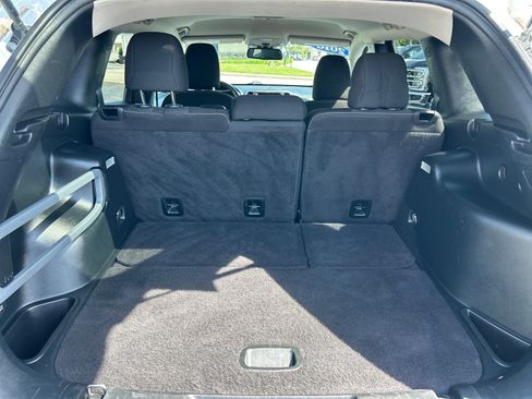 Used 2016 Jeep Cherokee Latitude w/ Cold Weather Group AWD/4WD image 15