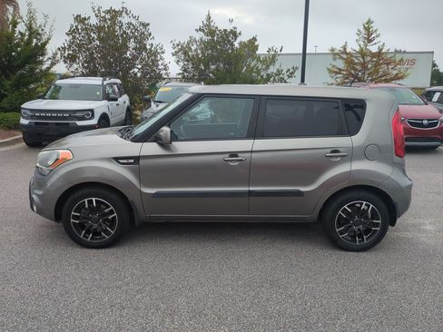 Used 2013 Kia Soul FWD image 7