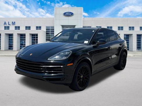 Used 2022 Porsche Cayenne S image 1