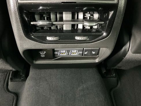 Used 2023 Jeep Grand Cherokee 4WD 4xe w/ Luxury Tech Group II image 30