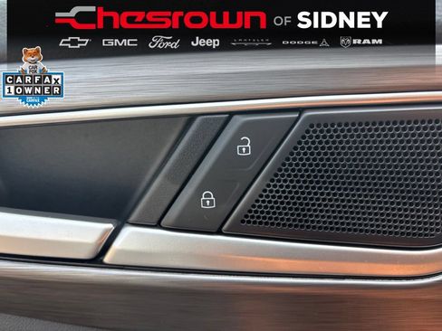 Used 2025 Volkswagen Atlas Cross Sport SE AWD/4WD image 18