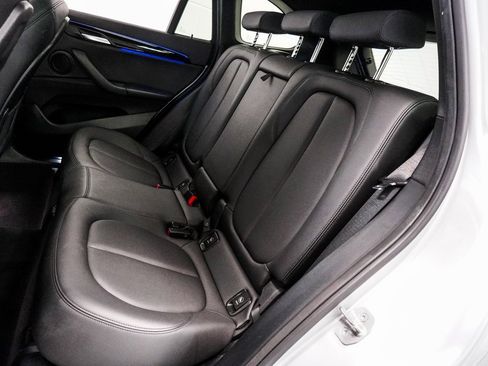 Used 2021 BMW X1 sDrive28i image 9