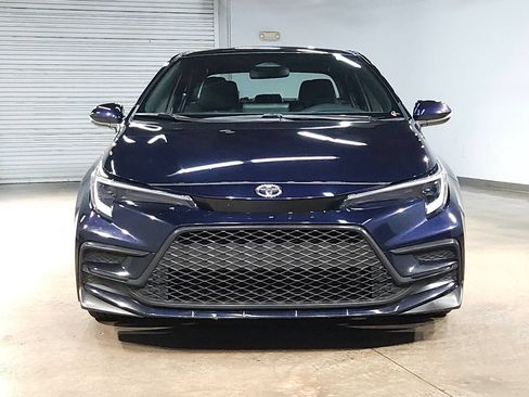 Used 2025 Toyota Corolla SE FWD image 2