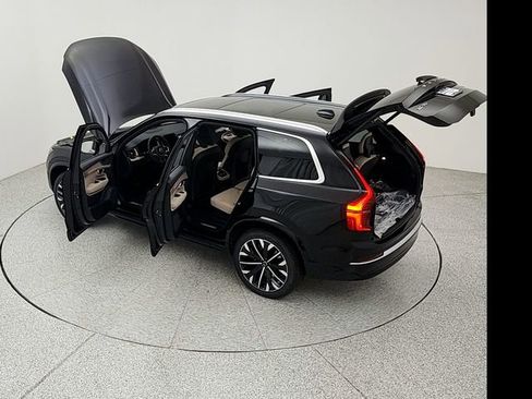 New 2026 Volvo XC90 B5 Plus w/ Protection Package image 44