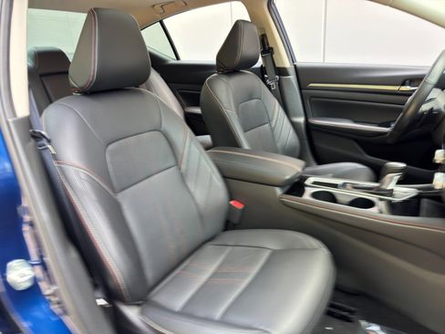 Used 2024 Nissan Altima 2.5 SR w/ SR Premium Package FWD image 33