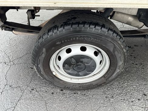 Used 2019 Ford Transit 250 138 image 9