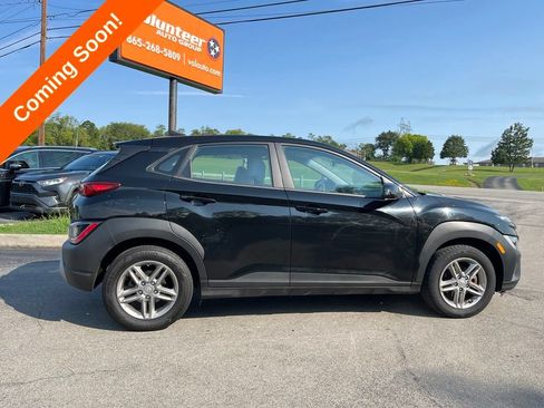 Used 2023 Hyundai Kona SE w/ Cargo Package FWD image 12