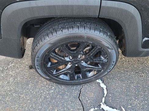 Used 2018 Jeep Renegade Altitude w/ UConnect 8.4 Nav Group AWD/4WD image 13