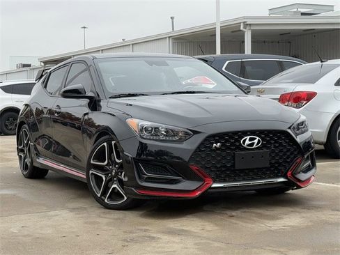Used 2022 Hyundai Veloster N image 2