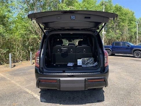 New 2025 Nissan Armada PRO-4X w/ Pro-4X Premium Package image 5