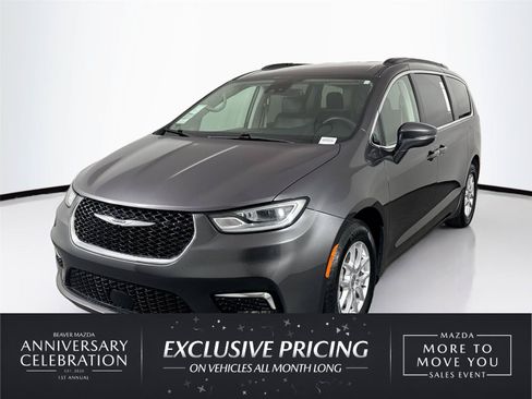 Used 2022 Chrysler Pacifica Touring-L FWD image 1