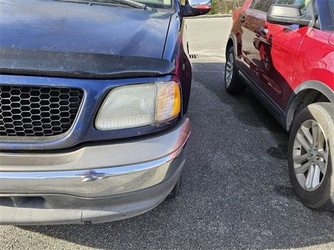 Used 2002 Ford F150 XLT image 4