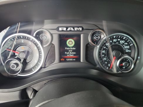 Used 2020 RAM 1500 Big Horn AWD/4WD image 18