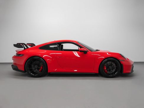 Used 2022 Porsche 911 GT3 image 13