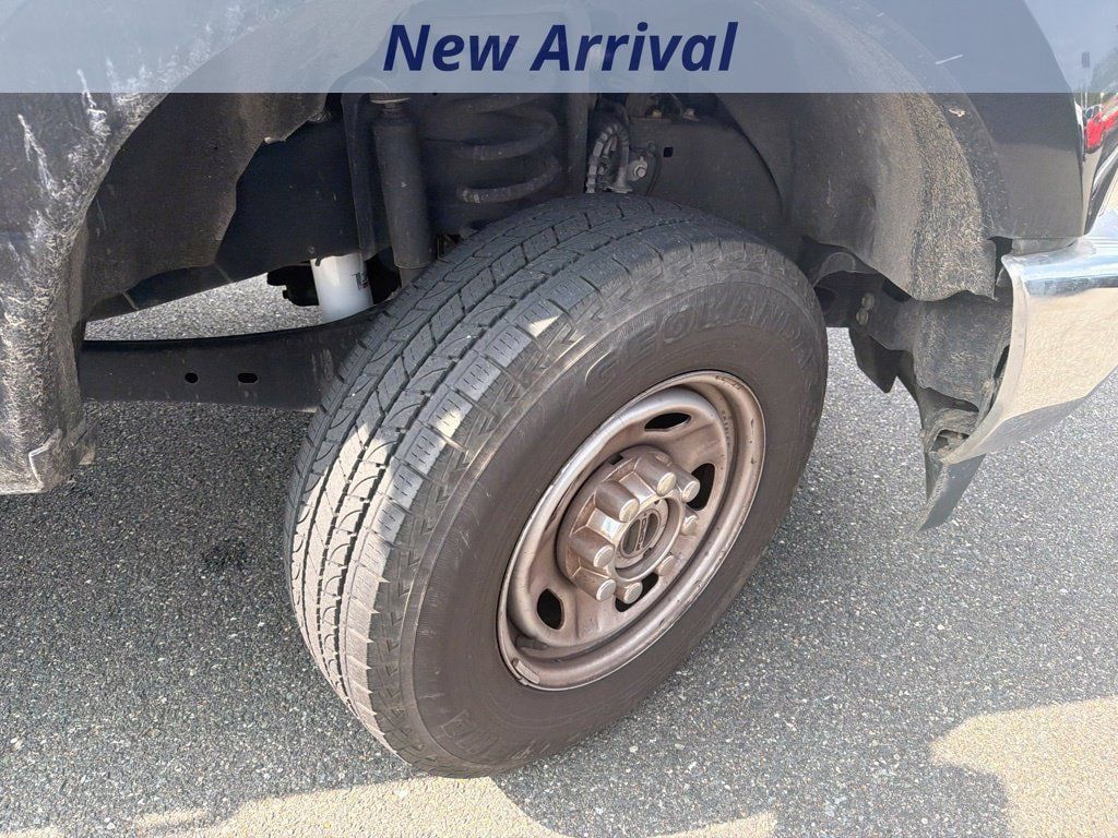 Used 2019 Ford F250 XL w/ Power Equipment Group AWD/4WD image 3