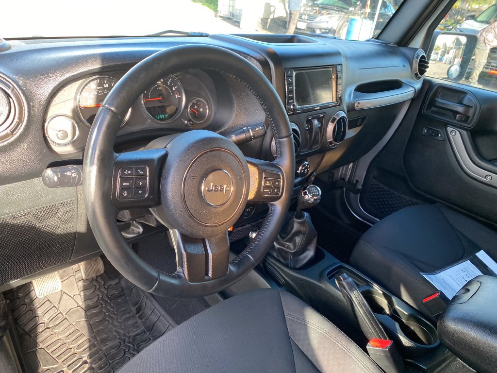 Used 2018 Jeep Wrangler Sport AWD/4WD image 31