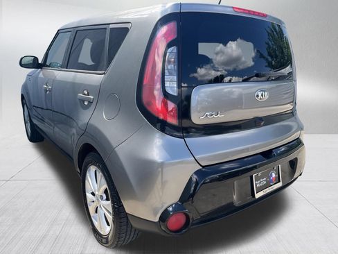 Used 2016 Kia Soul + FWD image 6