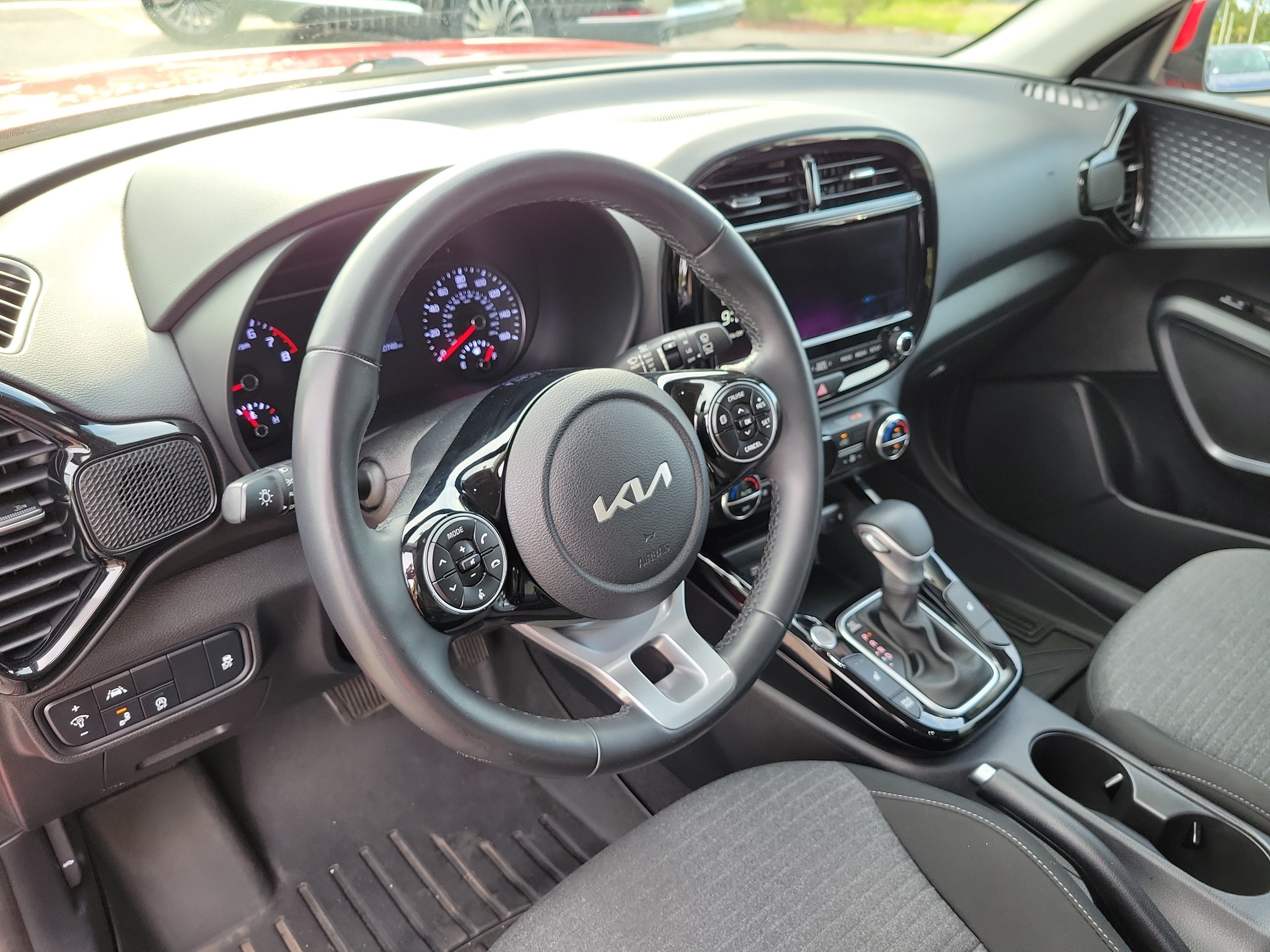 Used 2022 Kia Soul EX FWD image 23
