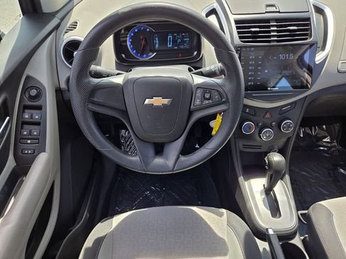 Used 2016 Chevrolet Trax LS w/ LPO, Protection Package FWD image 15