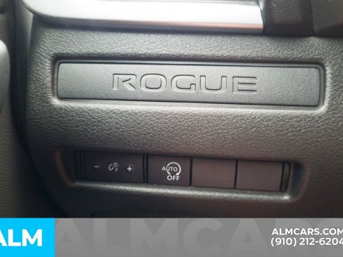 Used 2024 Nissan Rogue S FWD image 18