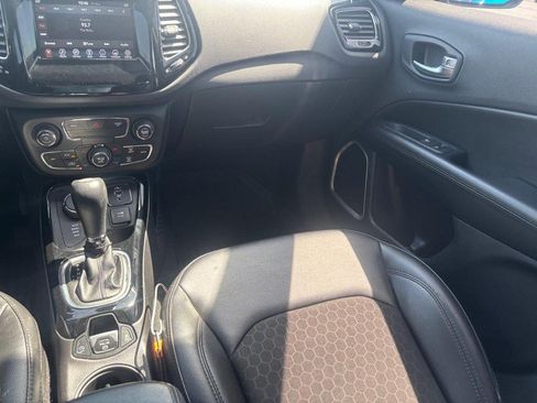Used 2020 Jeep Compass Latitude AWD/4WD image 17