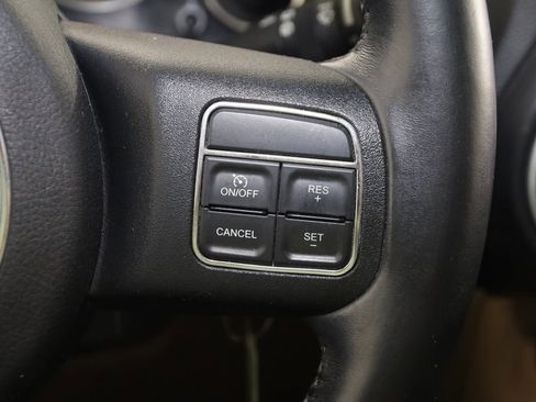 Used 2013 Jeep Wrangler Unlimited Sahara image 30