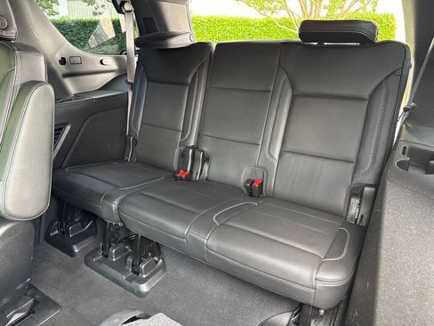 Used 2021 GMC Yukon Denali w/ LPO, Illumination Package AWD/4WD image 13