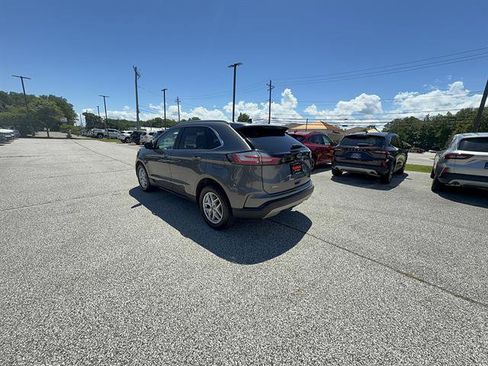 Certified 2023 Ford Edge SEL w/ Convenience Package AWD/4WD image 3