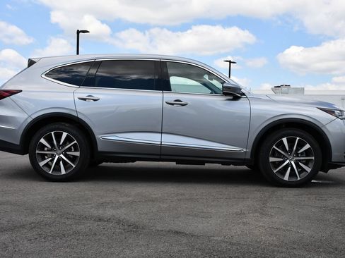 Used 2025 Acura MDX SH-AWD w/ Technology Package image 8