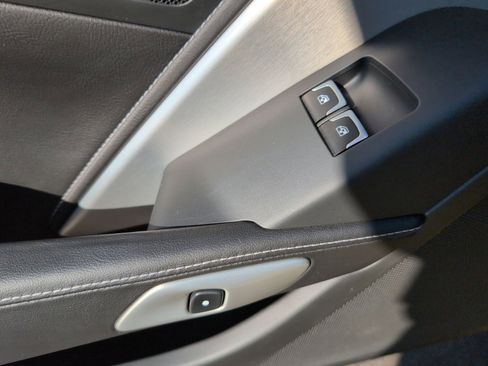 Used 2015 Chevrolet Corvette Stingray Convertible image 22
