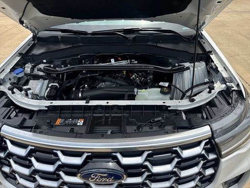 New 2026 Ford Explorer Platinum AWD/4WD image 23