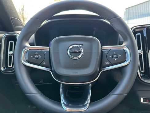 Certified 2023 Volvo XC40 Recharge Ultimate AWD/4WD image 25