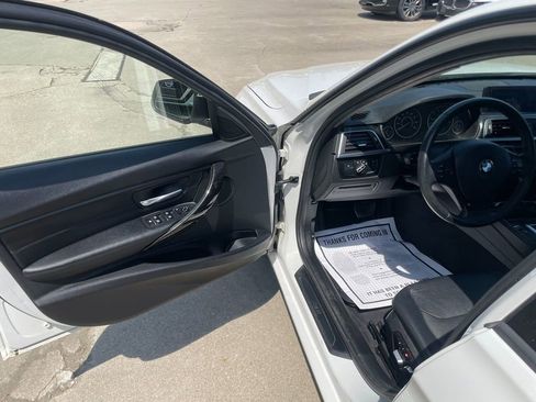 Used 2018 BMW 320i xDrive Sedan AWD/4WD image 10