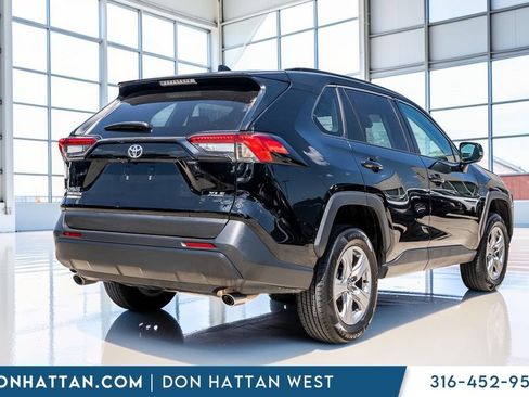 Used 2024 Toyota RAV4 XLE FWD image 32