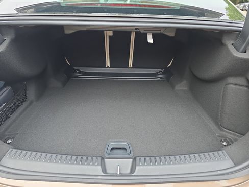 New 2026 Mercedes-Benz E 350 4MATIC Sedan image 12