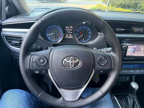 Used 2015 Toyota Corolla S FWD image 26