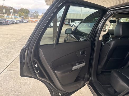 Used 2014 Ford Edge SEL w/ Equipment Group 205A image 17