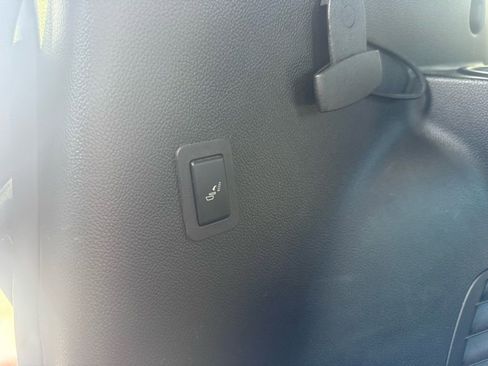 Used 2019 Chevrolet Tahoe Premier image 19