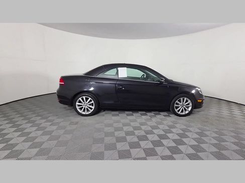 Used 2016 Volkswagen Eos Komfort FWD image 37