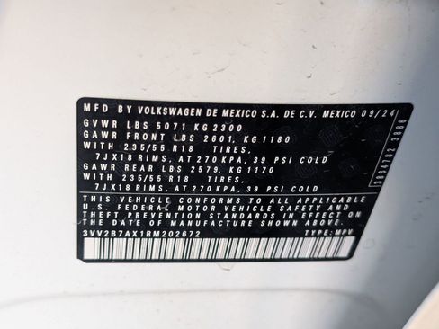 Used 2024 Volkswagen Tiguan SE image 22