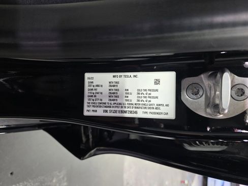 Used 2022 Tesla Model 3 Long Range AWD/4WD image 16