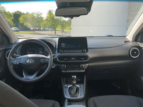 Certified 2023 Hyundai Kona SEL w/ Convenience Package AWD/4WD image 3
