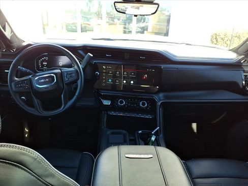 Used 2024 GMC Sierra 2500 AT4X image 16