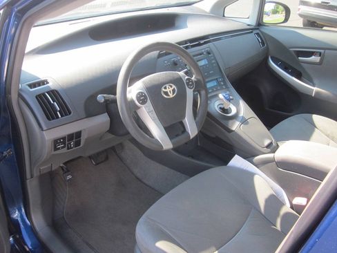 Used 2010 Toyota Prius Three FWD image 9