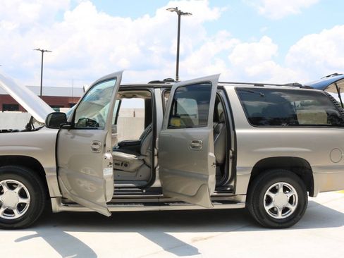 Used 2001 GMC Yukon XL Denali AWD/4WD image 73