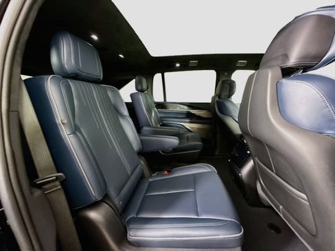 Used 2025 Cadillac Escalade IQ Sport 2 AWD/4WD image 32