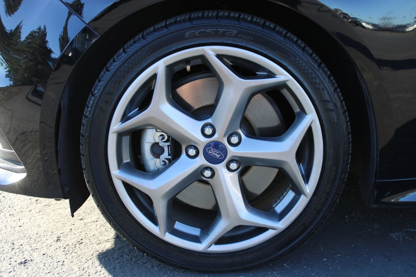 Used 2017 Ford Focus ST FWD image 5